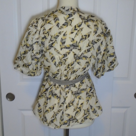 BCBGMaxAzria Sheer Feather Print Belted Blouse Top - Picture 3 of 10
